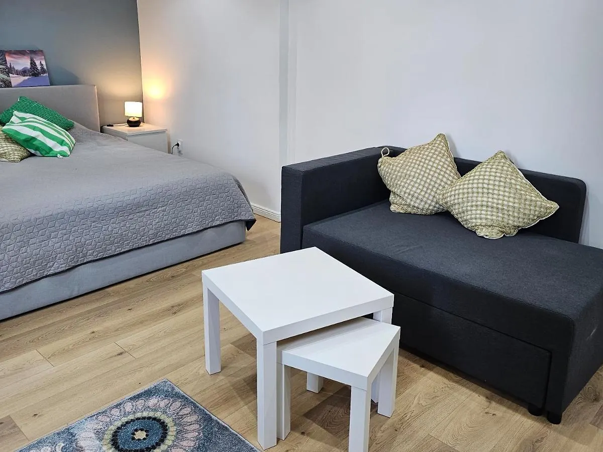 Romantic Studio - Gara De Nord Bukarest Apartment